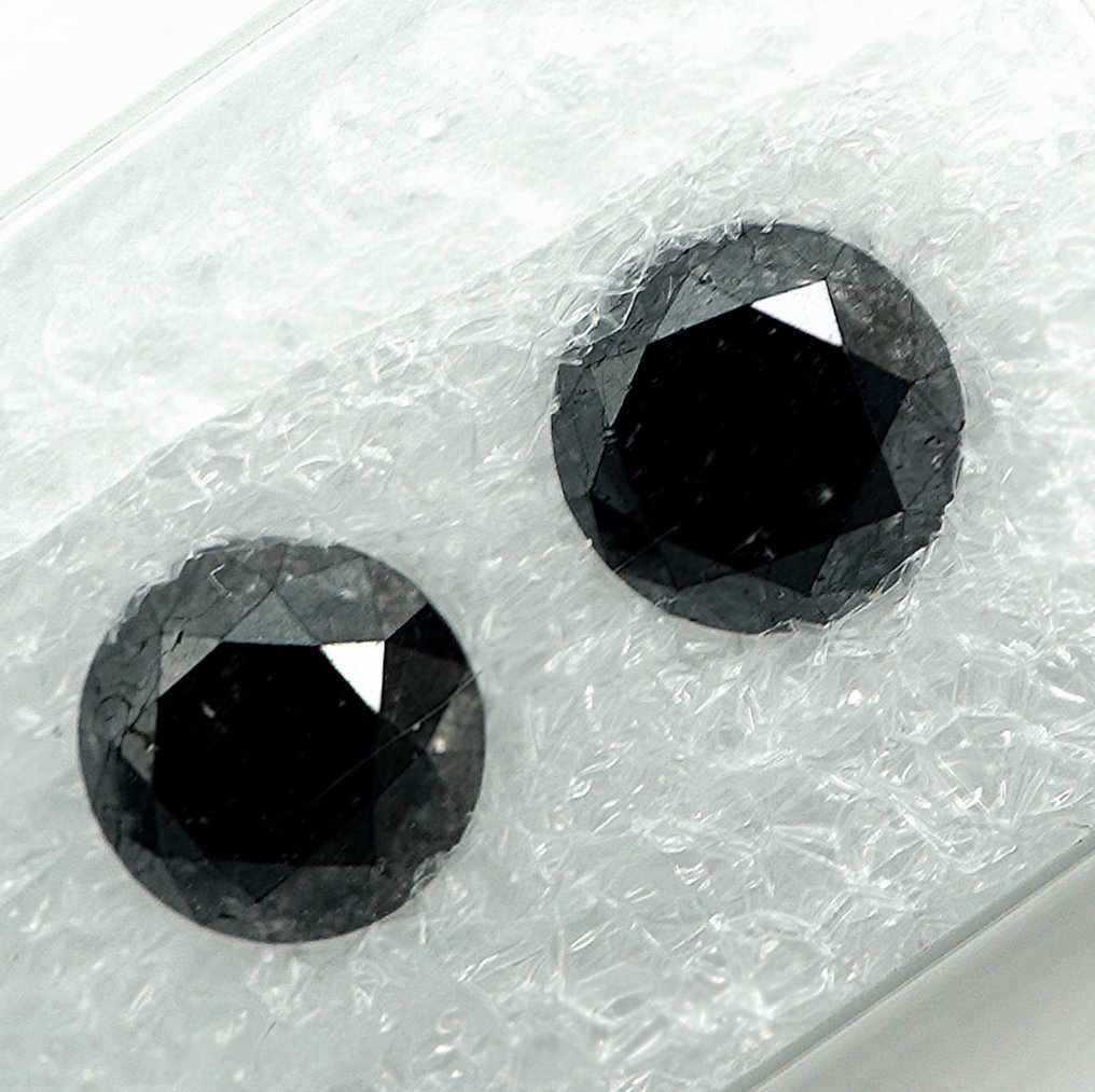 χωρίς τιμή ασφαλείας - 2 pcs Διαμάντι  (Επεξεργασμένου χρώματος)  - 1.78 ct - Στρογγυλό - Δεν προσδιορίζεται στην εργαστηριακή έκθεση - Gem Report Antwerp (GRA) #1.0