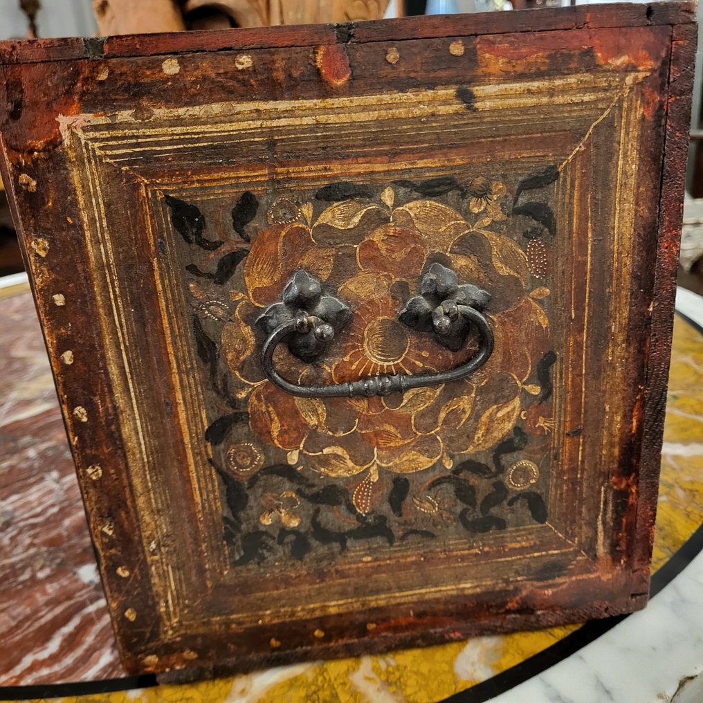 Kabinet - Fa - kis házassági szekrény #2.1