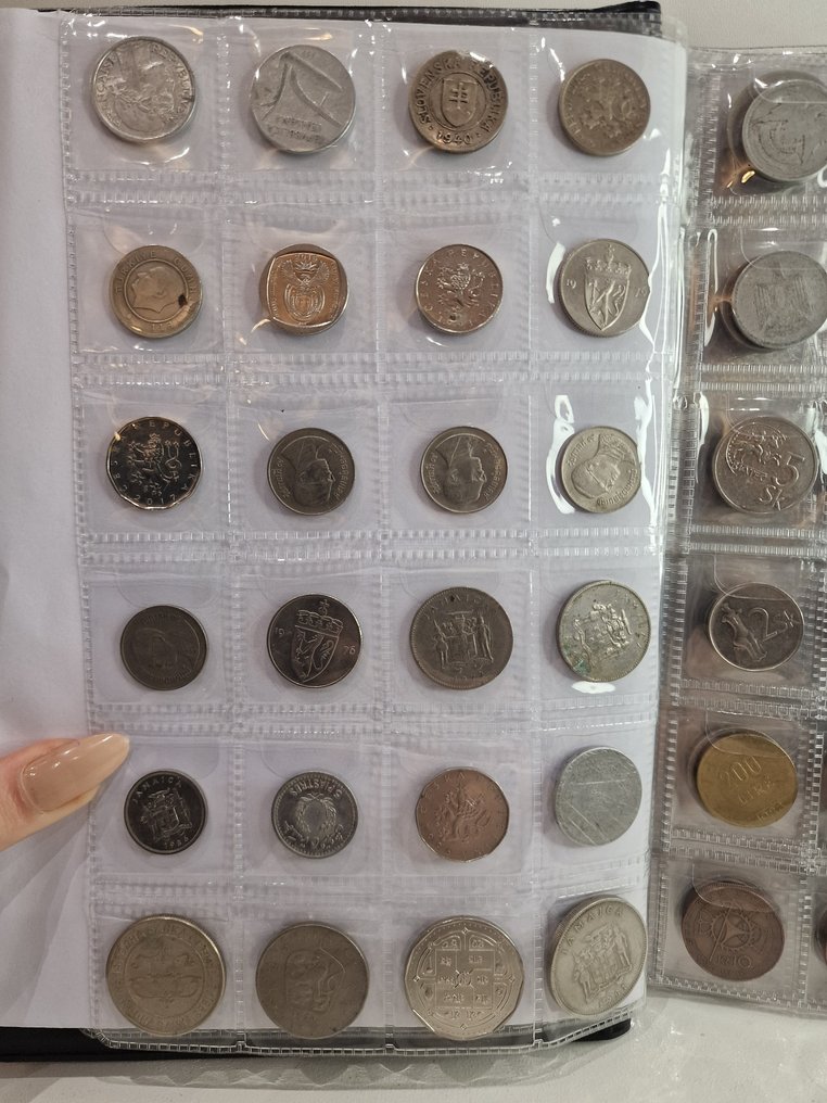 Multiple countries, World. Lot  300 coins from around the world, dating from 1920 to 2000, all originally issued as legal Mixed years (1900-2000) #4.3