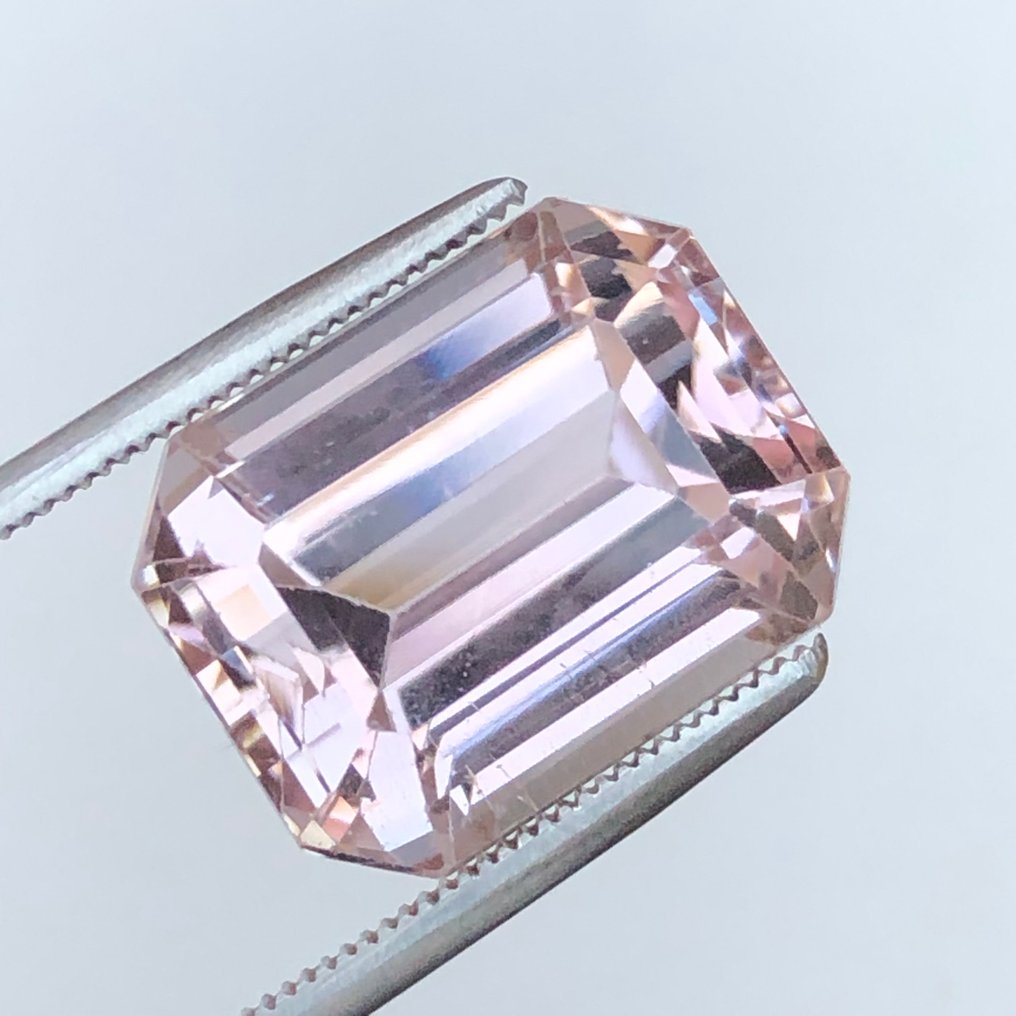 Fără preț de rezervă - 1 pcs Roz, Portocaliu Spodumene - 14.96 ct - IGI (Institutul gemologic internațional) - Kunzit natural #1.0