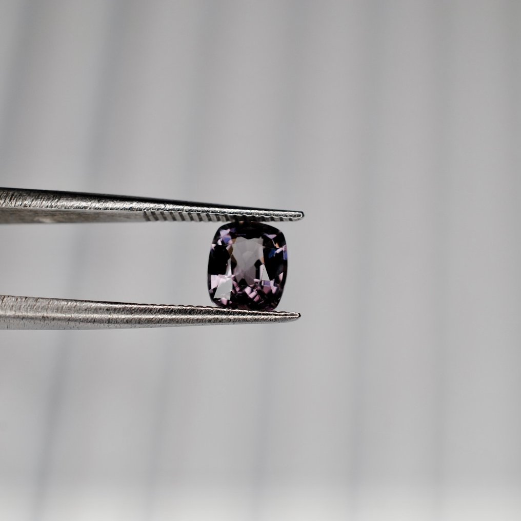 Nincs minimálár Lila Spinell - 1.15 ct - Nemzetközi Gemmológiai Intézet (IGI) #1.0