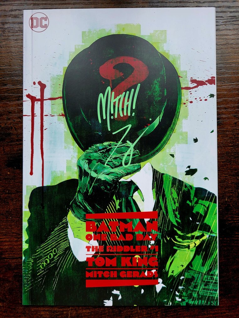 Lot 4 DC Comics Signed !  With COA 's ! Free shipping - 4 Signed comic - 2024 #1.0