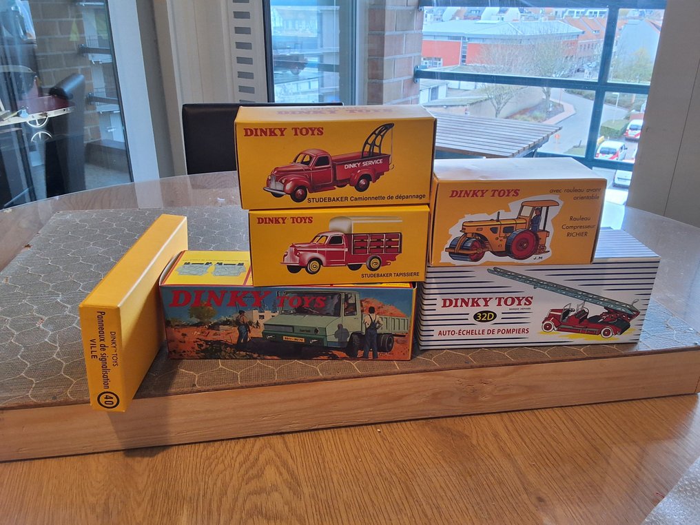 dinky-toys atlas 1:43 en 1:50 - Modell autó (6) - Set Dinky Toys: Studebaker Camionnette (25R), Studebaker Tapisserie (25L), Auto-échelle de Pompiers - eredeti dátumokon #1.0