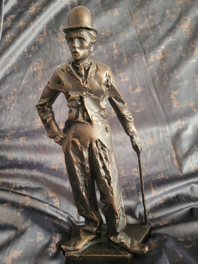Chaplin Kirchmayer Karoly - Figur - Figure with bowler hat and cane - Brons #1.0
