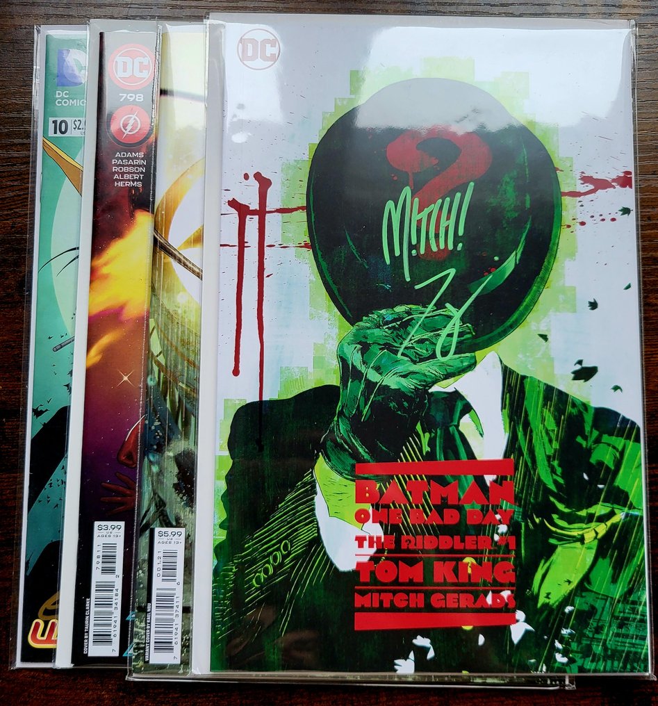 Lot 4 DC Comics Signed !  With COA 's ! Free shipping - 4 Signed comic - 2024 #1.0