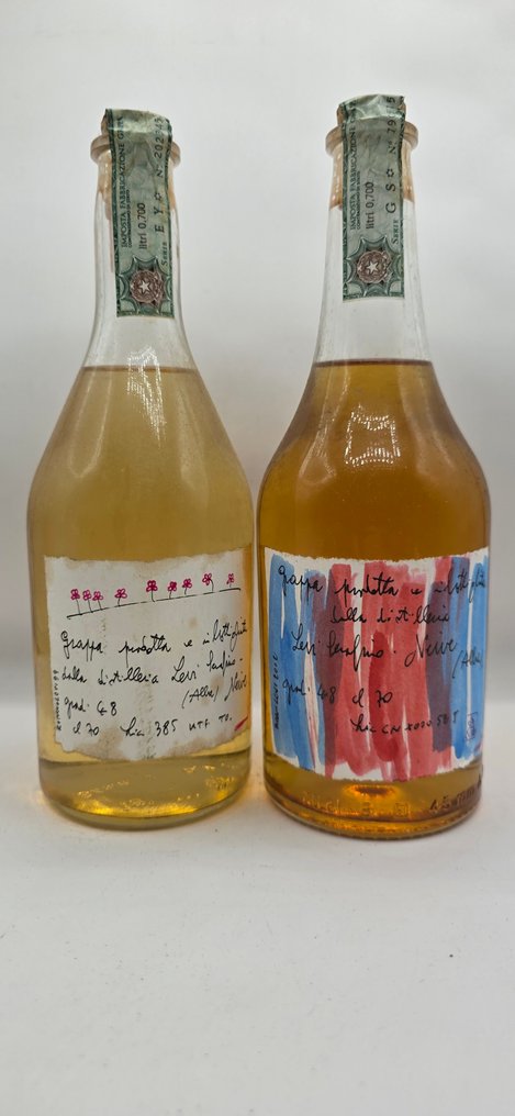 Levi - Red flowers & Red blue - b. 1999, 2002 - 70cl - 2 bottles #1.0