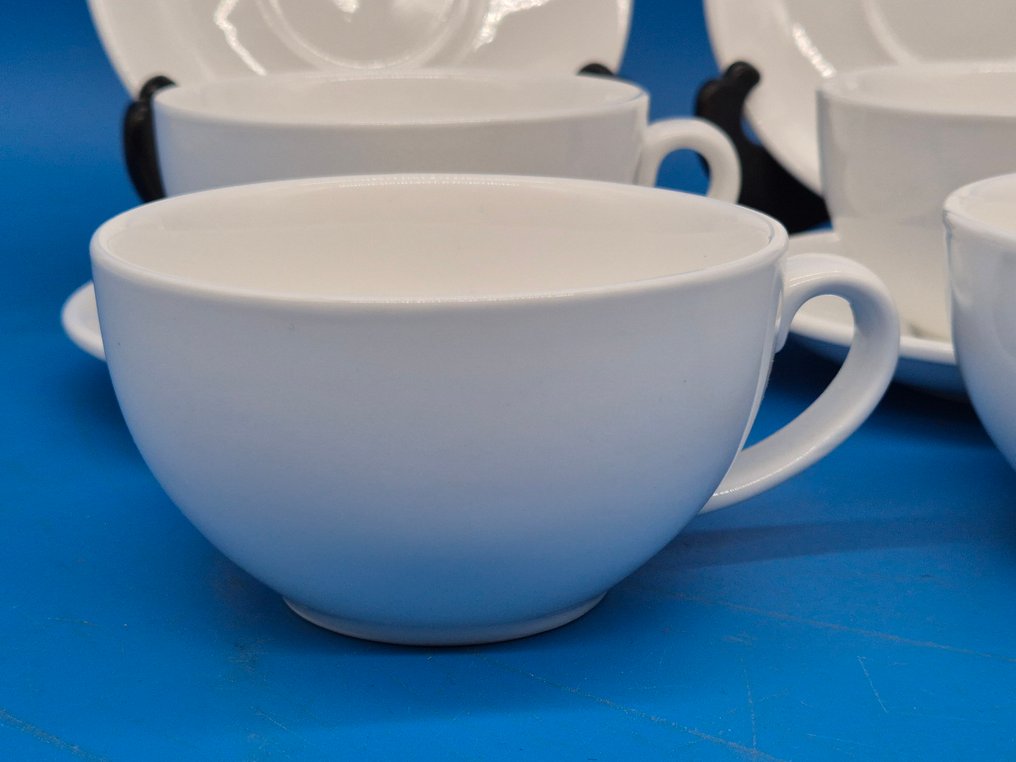 Maxwell & Williams – Designer Homewares – Set aus vier weißen Tassen mit Untertassen - 杯子和碟子 - 瓷 #2.1