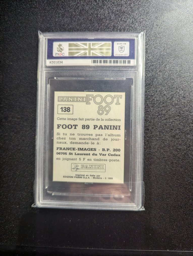 帕尼尼 Foot 89 - #138 Eric Cantona - MGC 9 Graded sticker #2.1