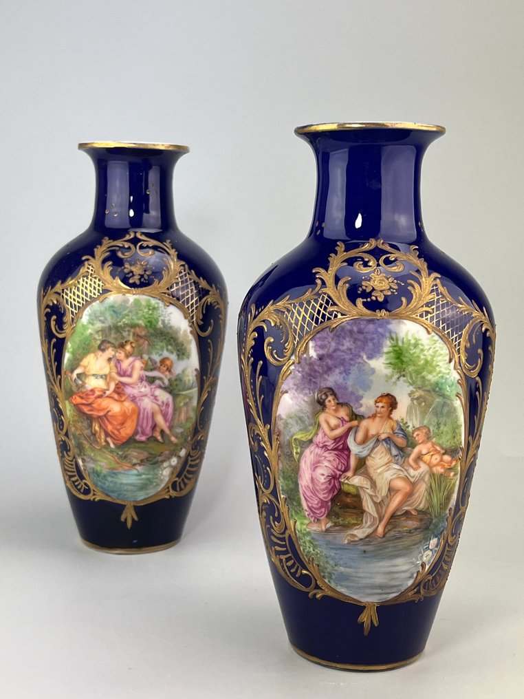 Vase - Porcelain - Hand-painted #1.0