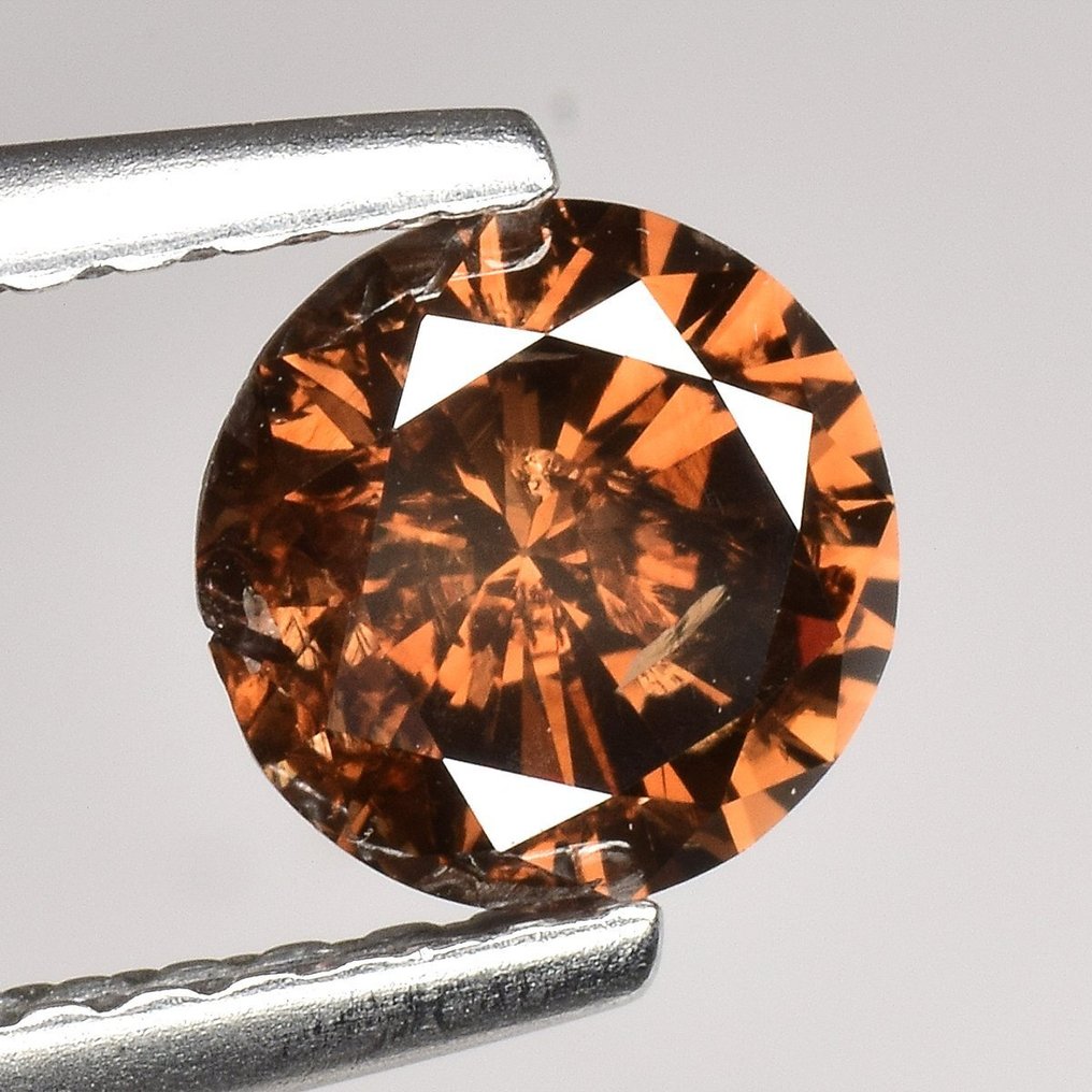 1 pcs Διαμάντι  (Φυσικού χρώματος)  - 0.68 ct - Στρογγυλό - Fancy deep Απαλό πορτοκαλί Καφέ - I1 - Gem Report Antwerp (GRA) #1.0