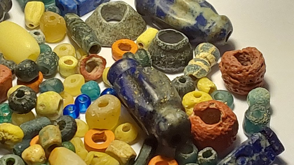 Ancient Egyptian to Roman Glass over 100 ancient beads (No reserve price) #2.1