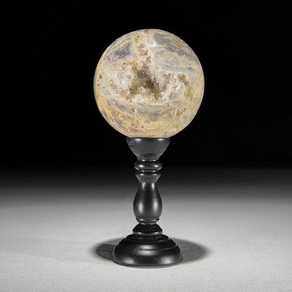 NO RESERVE PRICE - Stunning Pair of Crystal Quartz- Spheres on custom stands - Height: 12 cm - Width: 10.3 cm- 2100 g - (2) #2.1