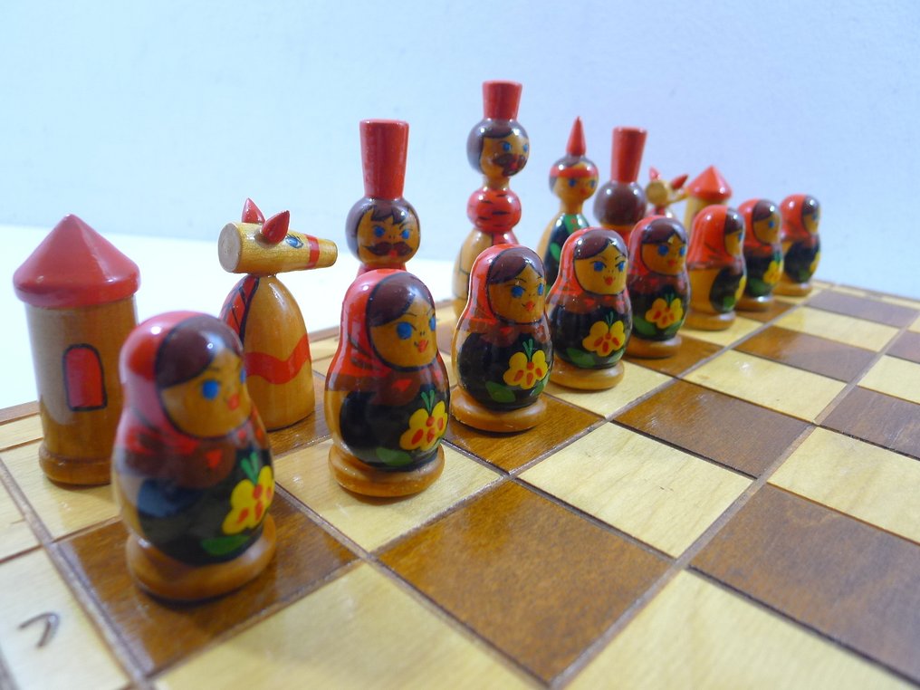 Jeu d'échecs en bois peint a la main Matriochka échiquier coffret King 85mm - Chess set - Matriochka URSS - Wood #4.3