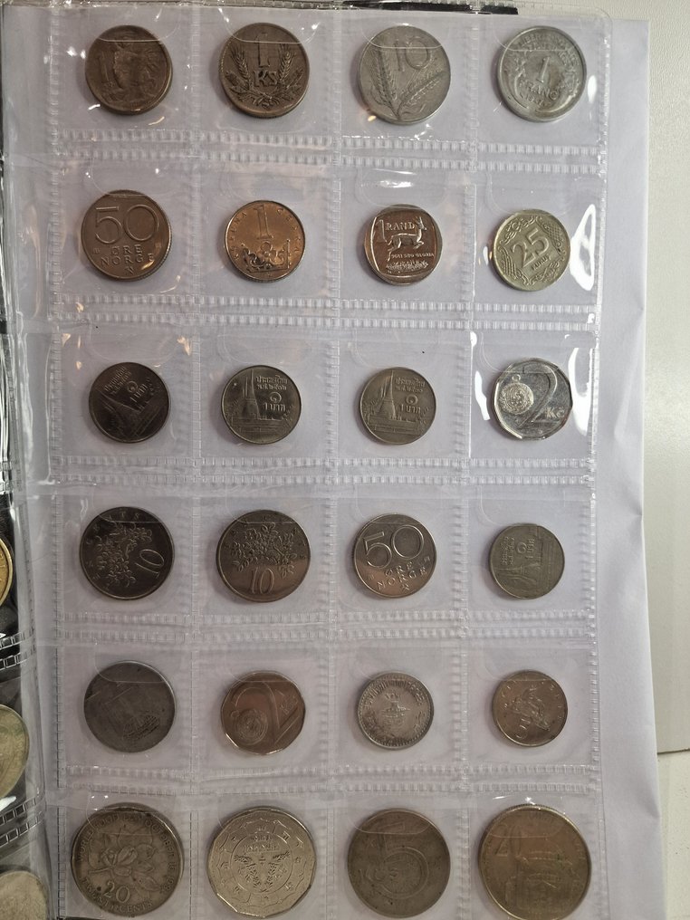 Multiple countries, World. Lot  300 coins from around the world, dating from 1920 to 2000, all originally issued as legal Mixed years (1900-2000) #3.2
