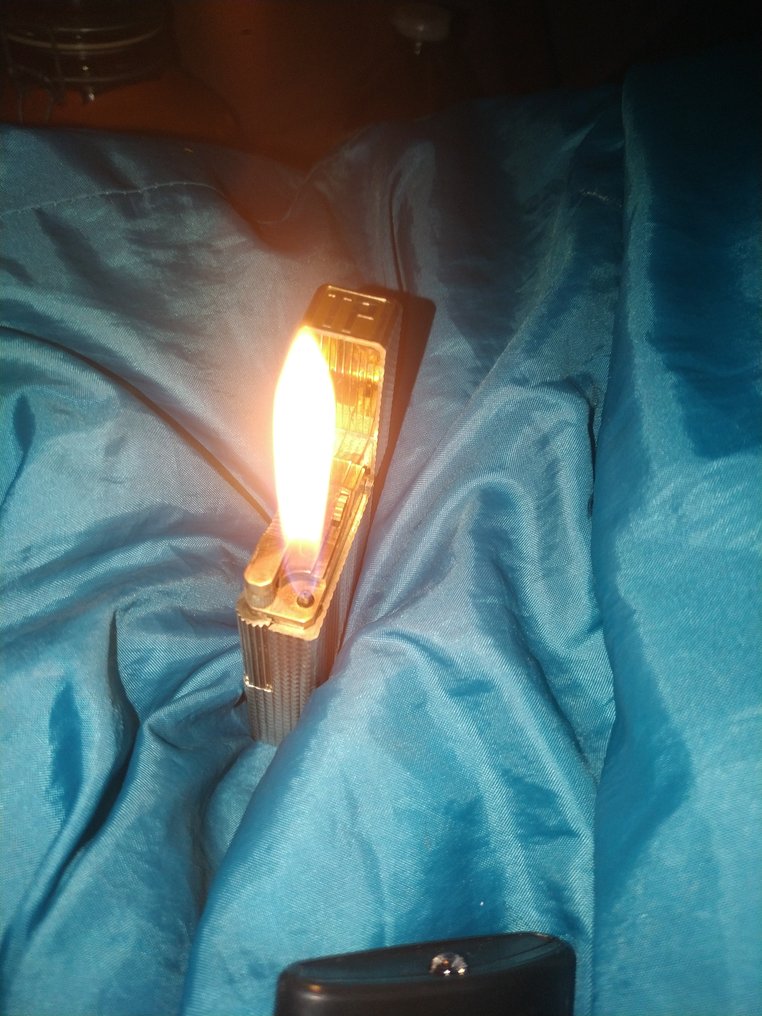 S.T. Dupont - Ligne 2 - Nincs minimálár - Öngyújtó - Ezüstözött #4.3