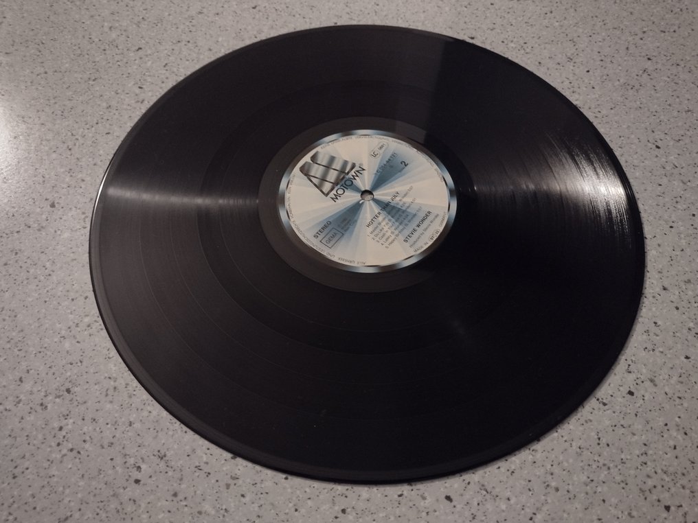 Stevie Wonder, Man - Suzi Quatro - Back into the future - Stevie wonder's original musiquarium 1 - Hotter than july - Quatro - Suzi - Πολλαπλοί καλλιτέχνες - Δίσκος βινυλίου - 1st Pressing - 1973 #3.2