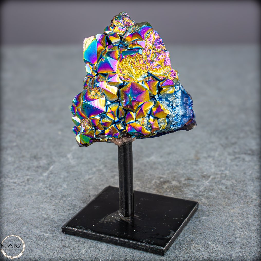 Unique aura amethyst druze on stand Shimmering magic in crystal form- 196.68 g #4.3