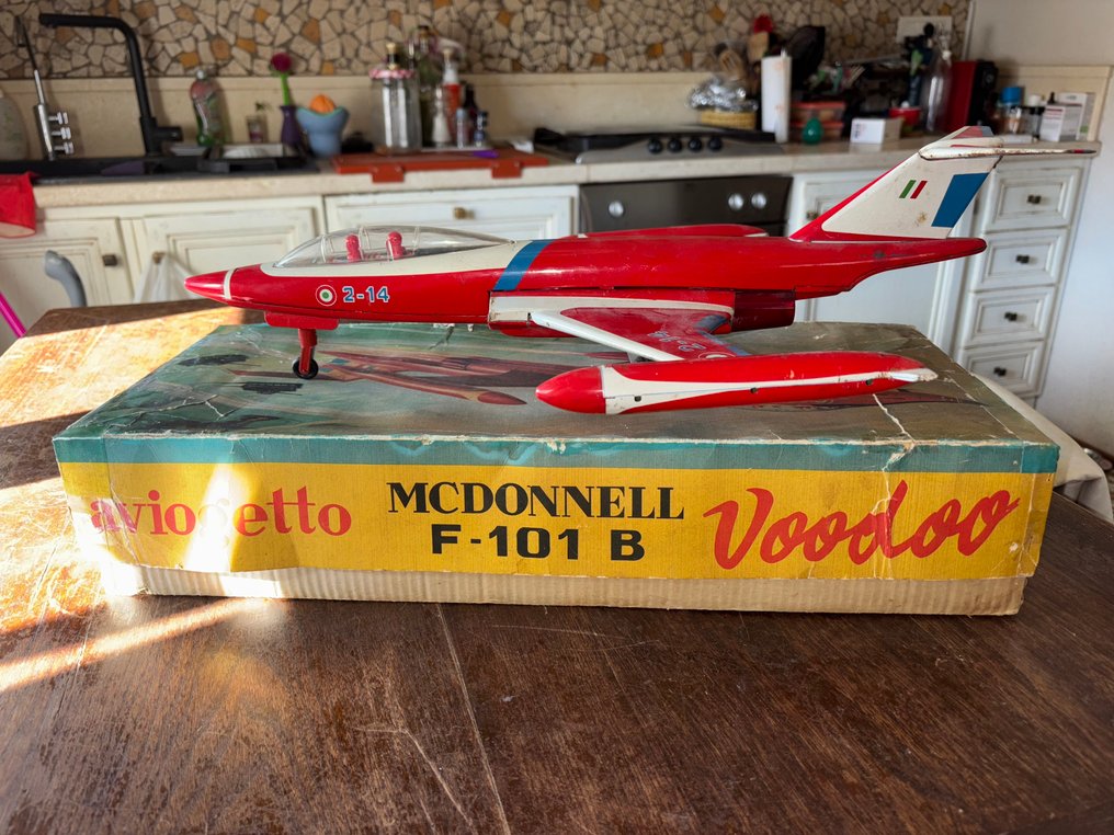 Ingap - Modellino di aereo - Ingap Art. 214 Aereo Mc Donnel F101 B con box originale #2.1