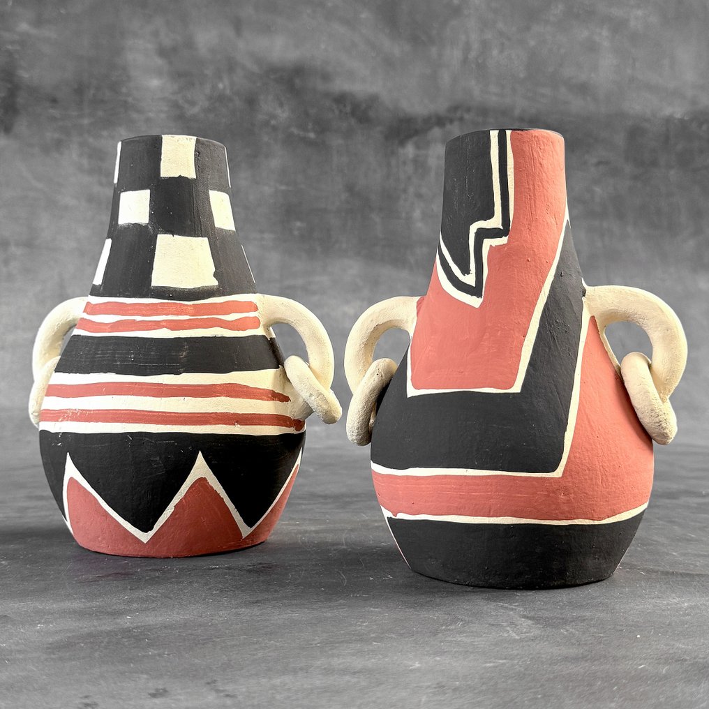 装饰饰品 (2) - NO RESERVE PRICE -Wonderful Pair of Colorful Terracotta Pot - 印度尼西亚 #1.0