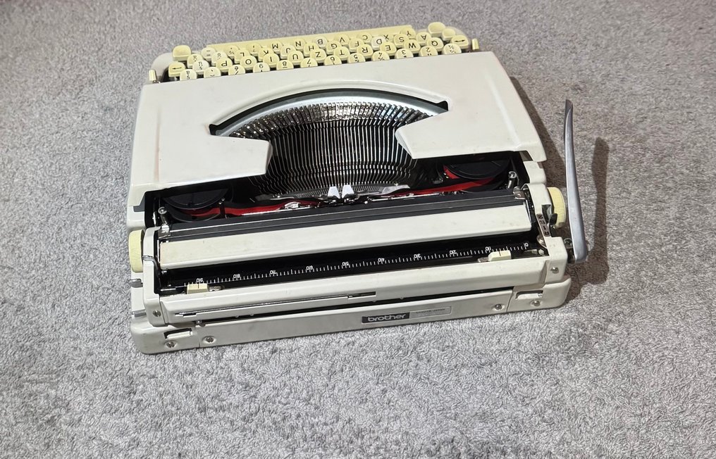 Brother Deluxe 900 - Deluxe 900 - Γραφομηχανή - 1970-1980 #3.2