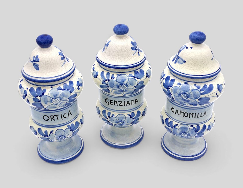 主題系列 - 古董药房阿尔巴雷利三瓶套装“荨麻、龙胆草和洋甘菊” - 彩色陶瓷 - Made in Italy - XX sec. #2.1