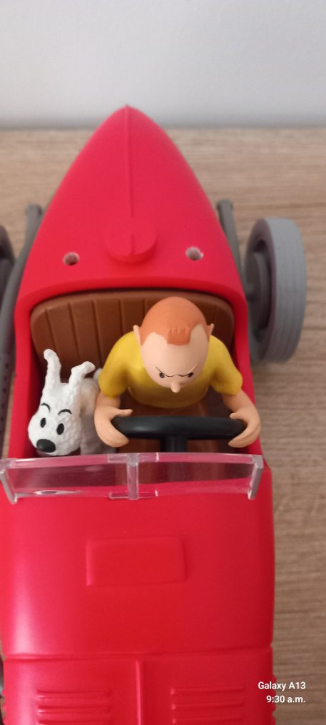 Tintin - Tintin - 1 - Tintin - Statuette Moulinsart / Réf. Moulamilcar - Tintin, Milou et les Dupont/d dans l'Amilcar - #2.1