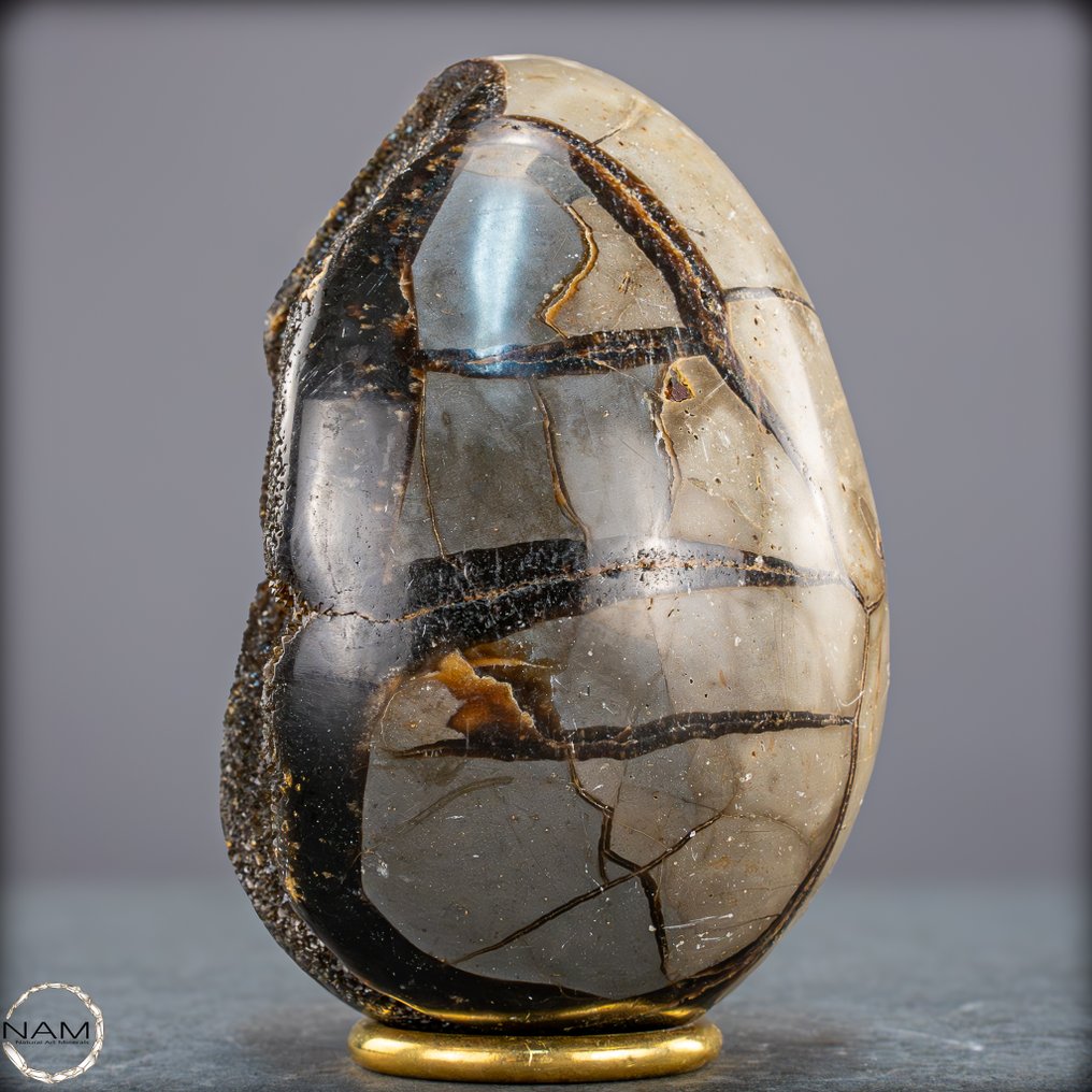 Breathtaking Septarien Egg A work of art of nature full of structure and depth.- 1002.22 g #3.2