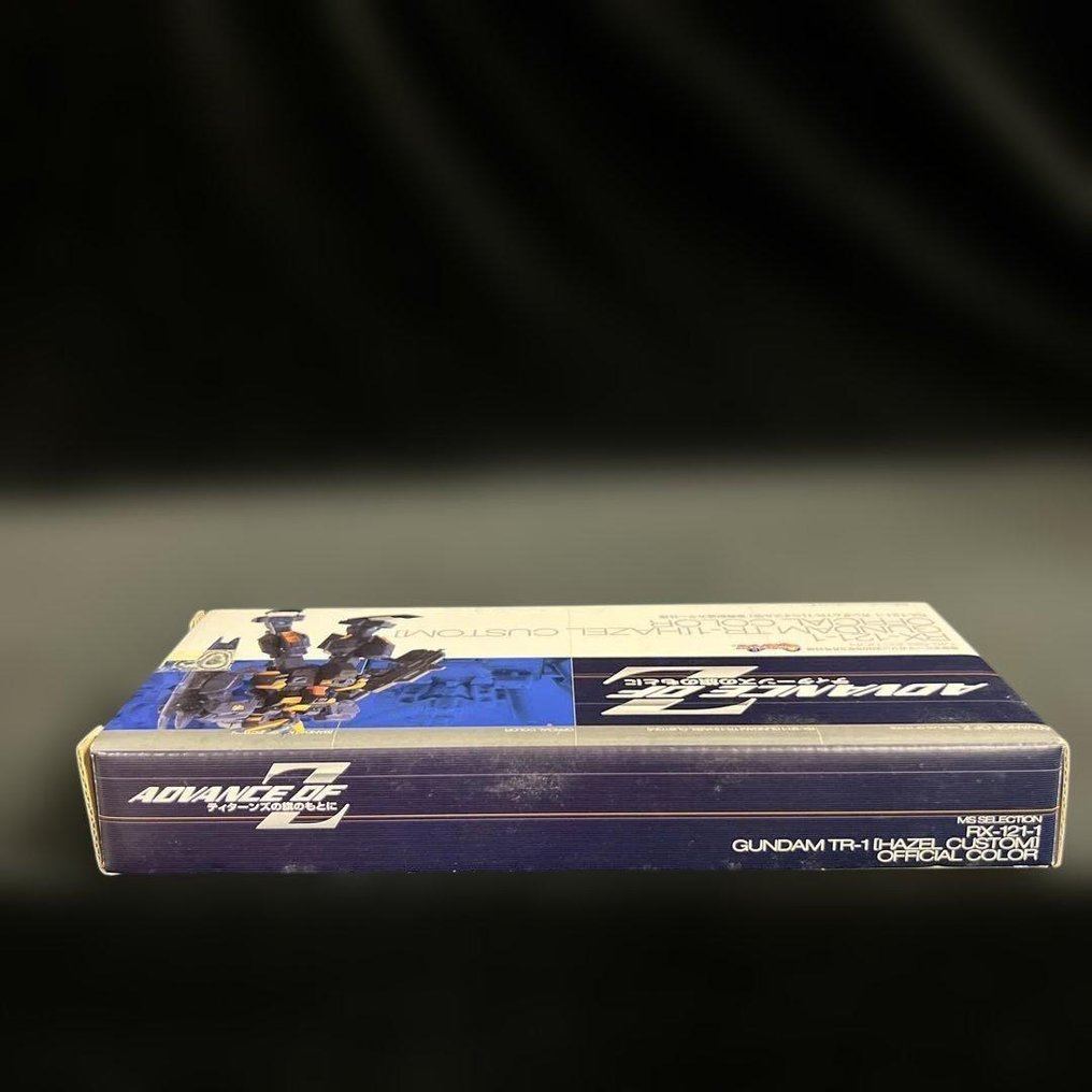 Bandai  - Toy robot RX-121-1 Gundam TR-1 [Hazel Custom] — Combat Color / Official Color (“Advance of Z — The Flag of - 2000-2010 - Japan #1.0