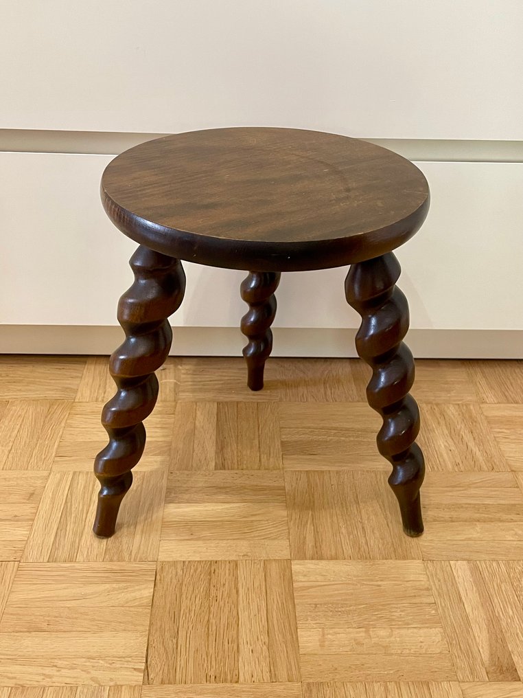 Stool (2) - Wood - From farm to turned wood #1.0