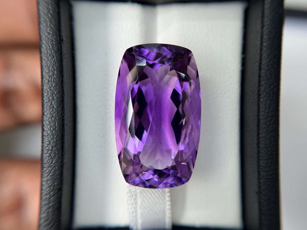 Fără preț de rezervă - 1 pcs Purpuriu Ametist - 31.56 ct - Asociația internațională de pietre prețioase colorate (ICA GemLab) - Amethyst mov elegant. #1.0