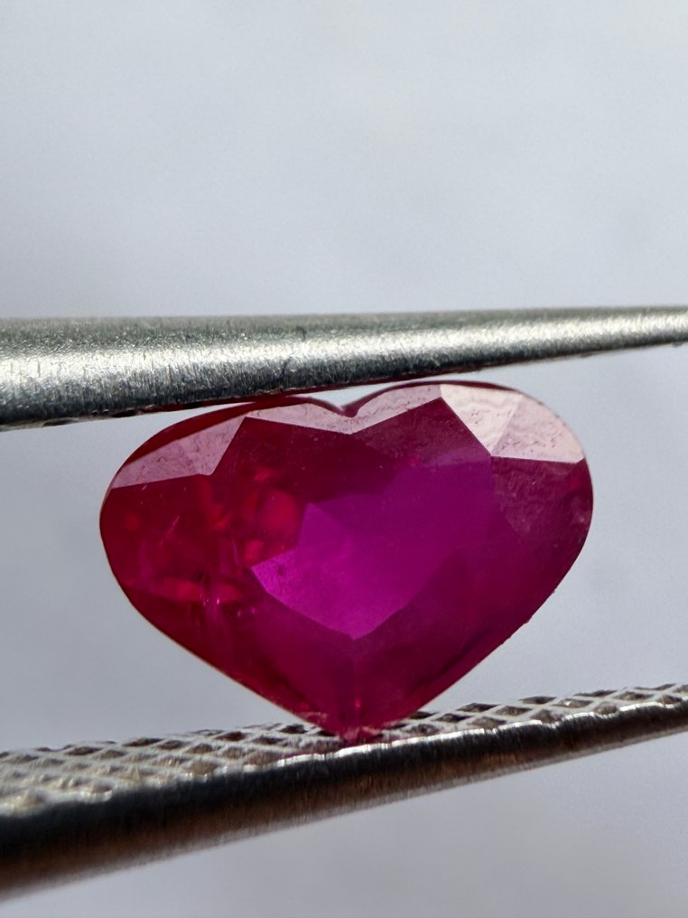 紅色 紅寶石  - 0.80 ct - Antwerp Laboratory for Gemstone Testing (ALGT) - 优质色彩 #1.0