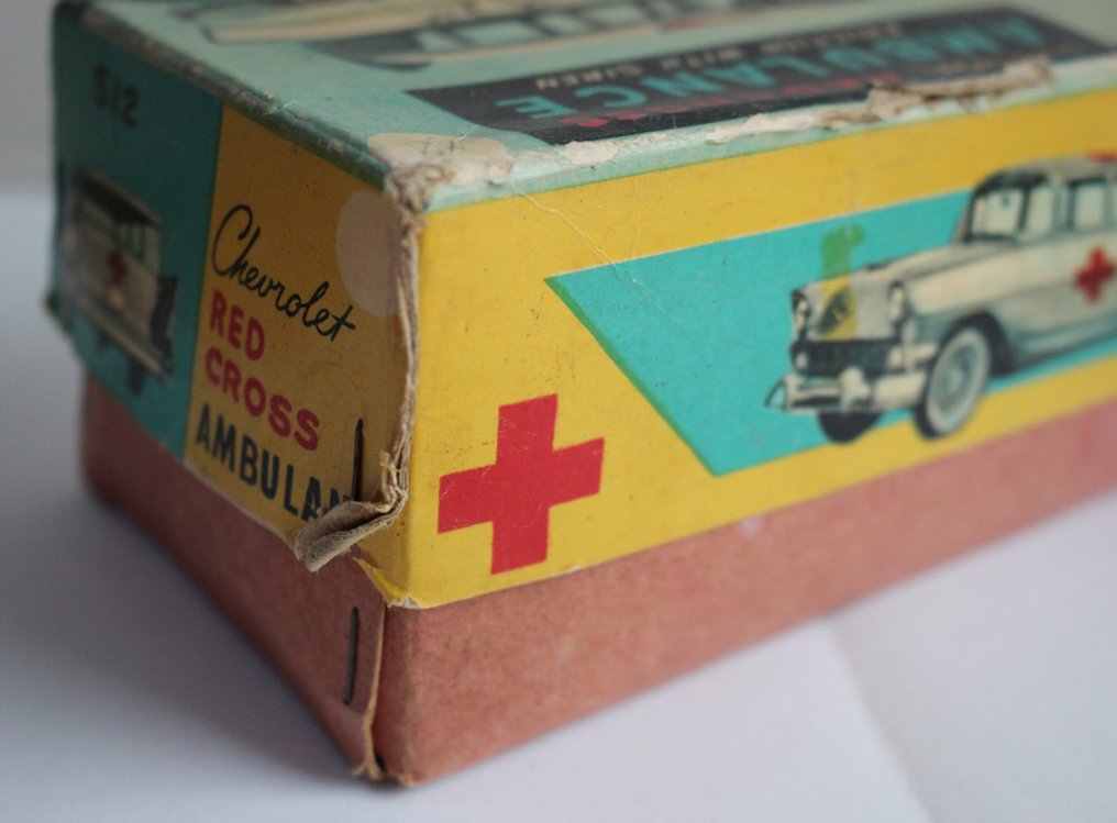 Bandai - Model car - Chevrolet Red Cross Ambulance, Boxed - Bandai No. 512 With Friction Motor #4.3