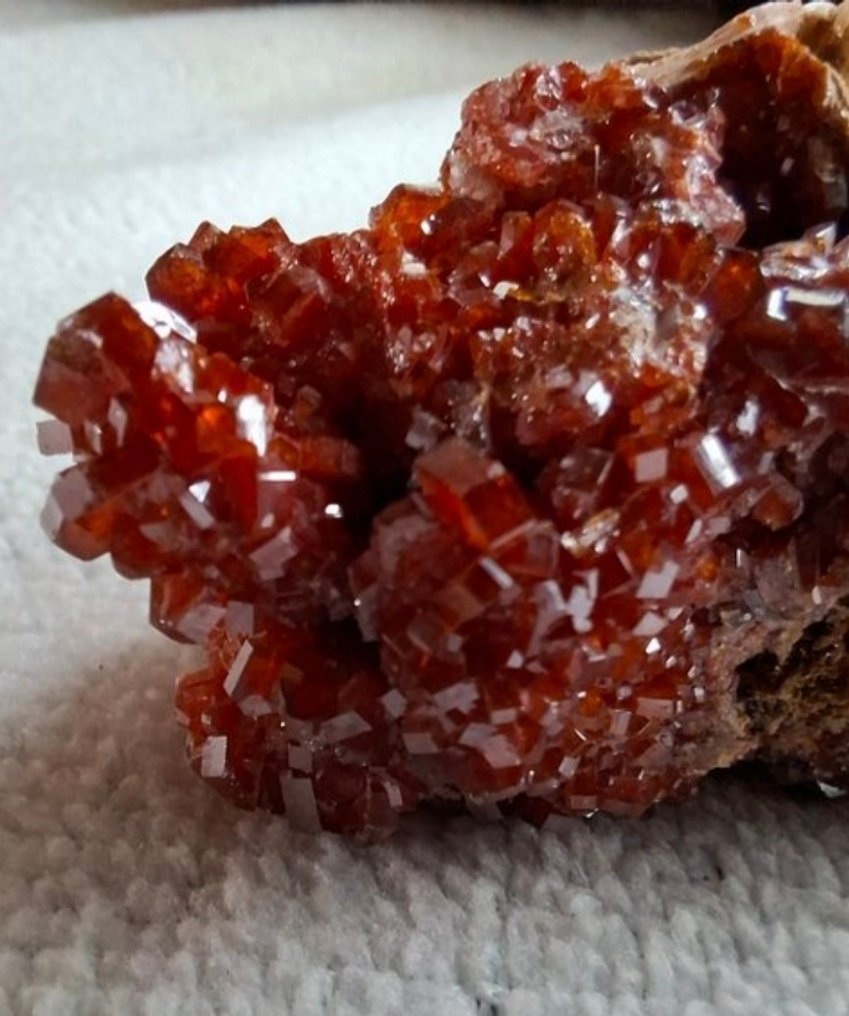 Vanadinite 水晶群- 113 g #4.3
