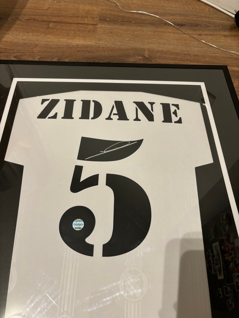 皇家马德里 - 齐内丁·齐达 - 足球衫 #1.0