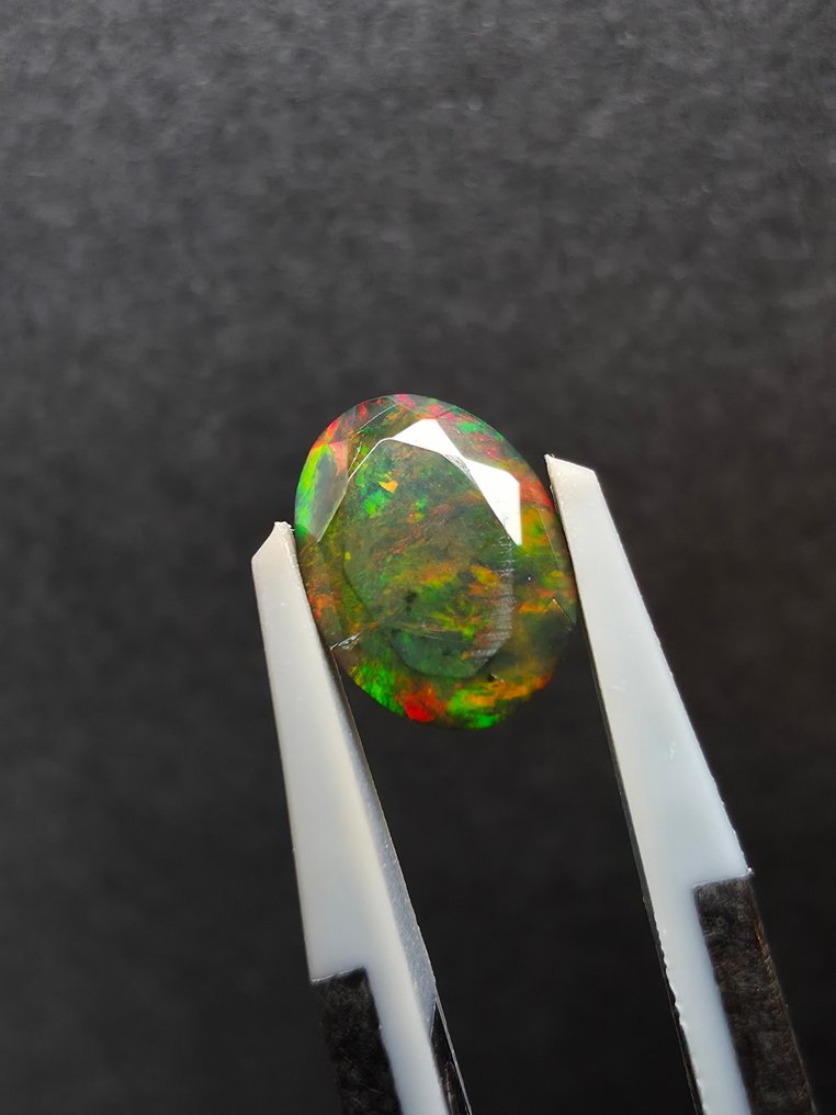 3.25 tcw Μαύρος Όπαλ Πολυδιάστατος- 0.65 g - (4) #4.3