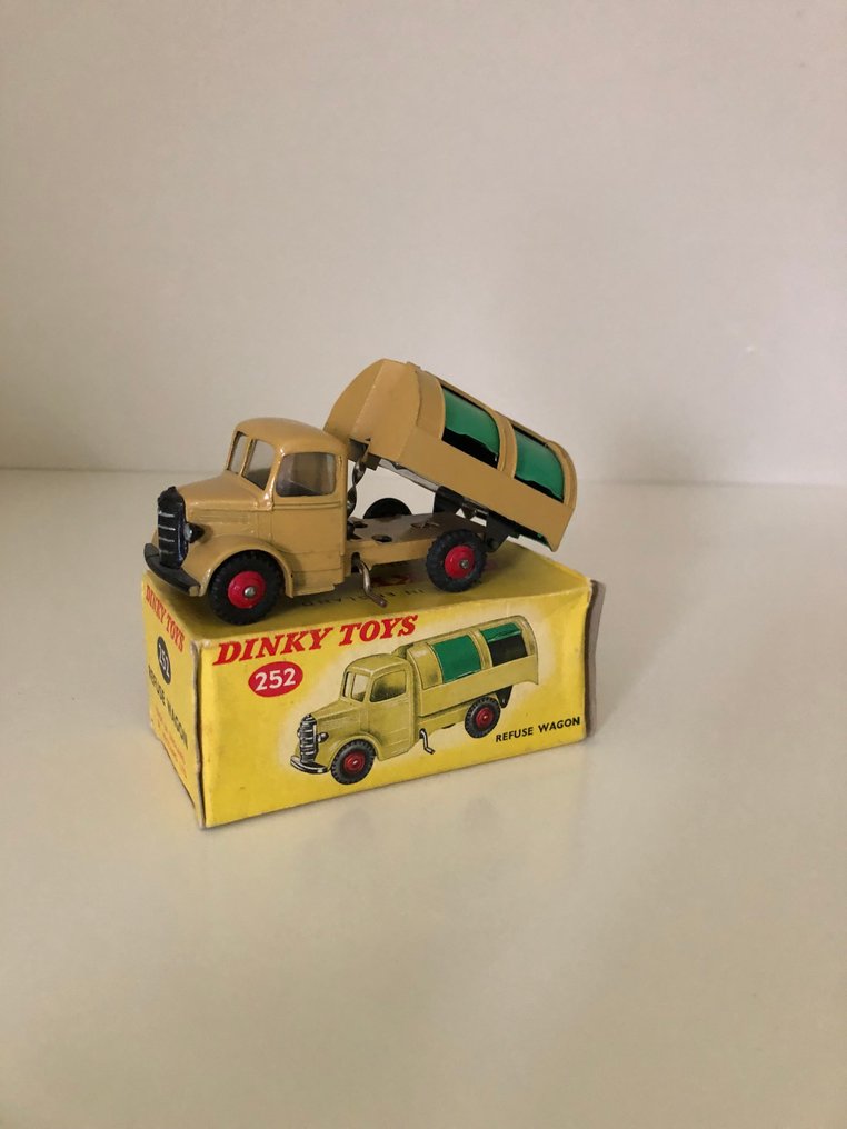 Dinky Toys - Modell teherautó - 252 Refuse Wagon, Boxed #2.1