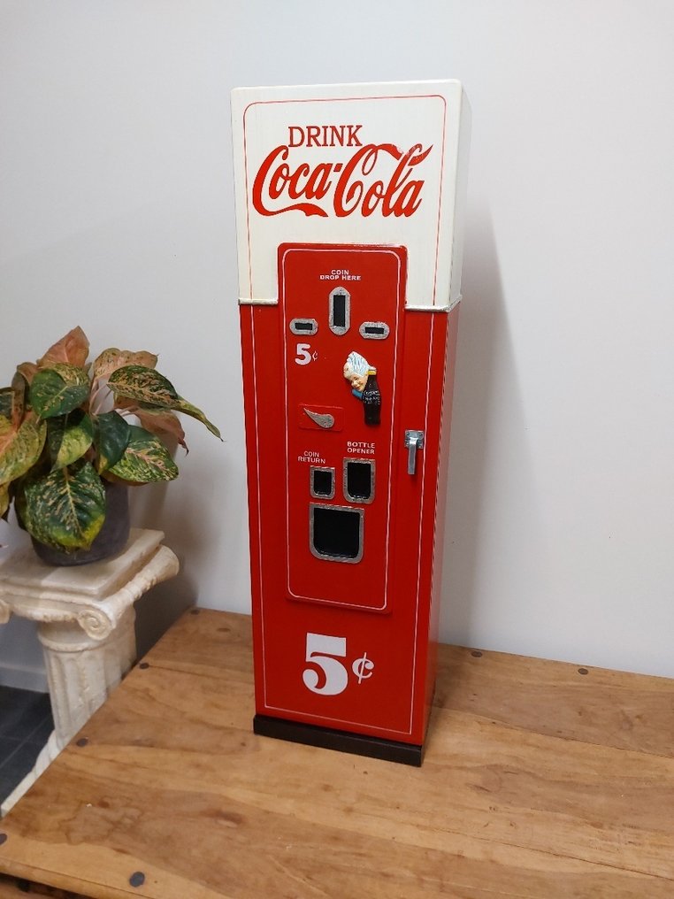 Decorative ornament - Europe - Round cabinet height 100 cm #1.0