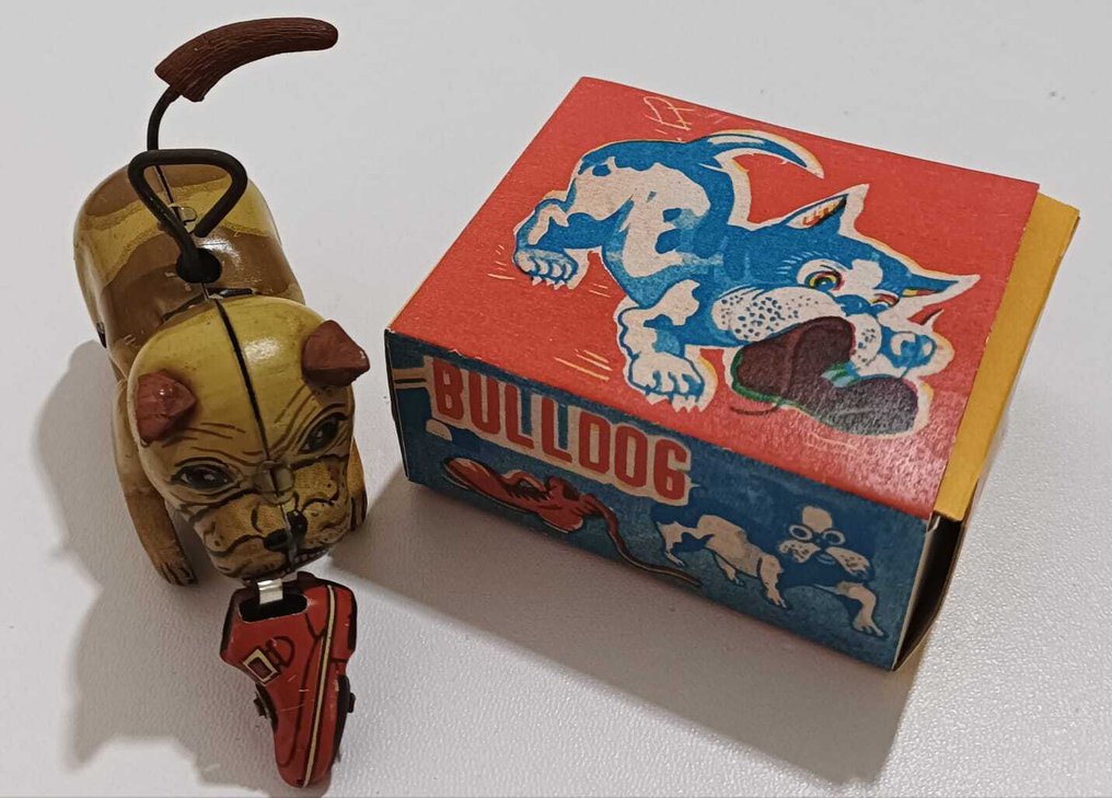 Japanese Manufacturer - Tinnleke - Novelty Bulldog With Shoe, Boxed - 1950–1960 - Japan #1.0