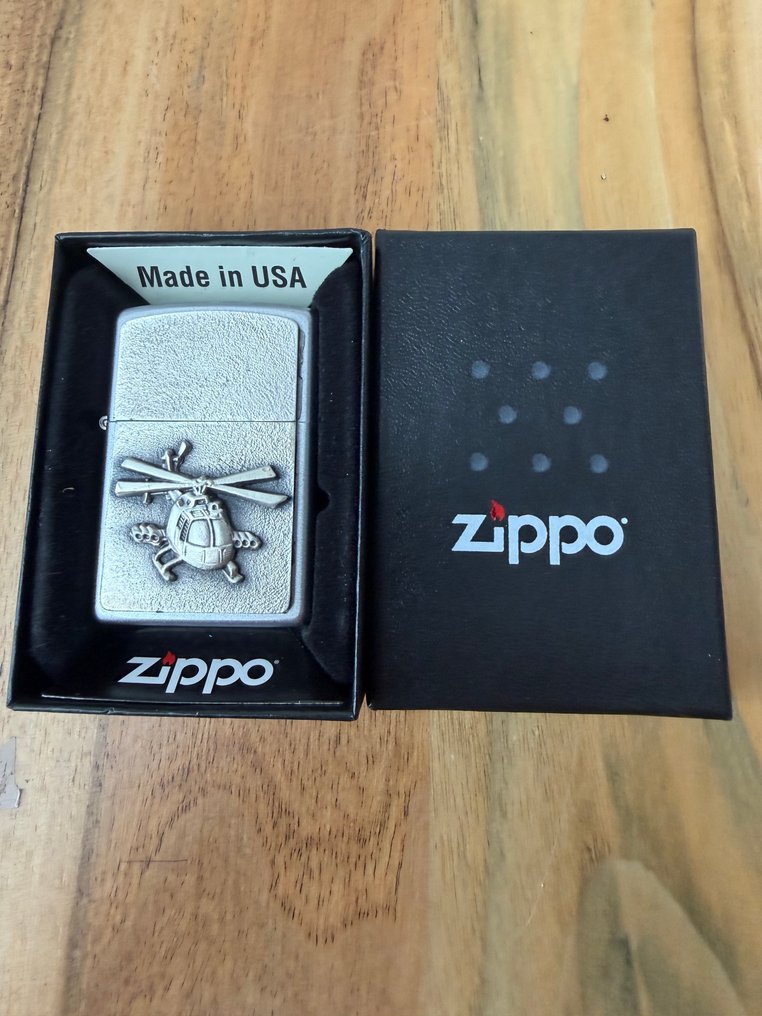 Zippo - 芝宝 - Classic - 没有保留价 - 口袋打火机 - 钢材（不锈钢） #3.2