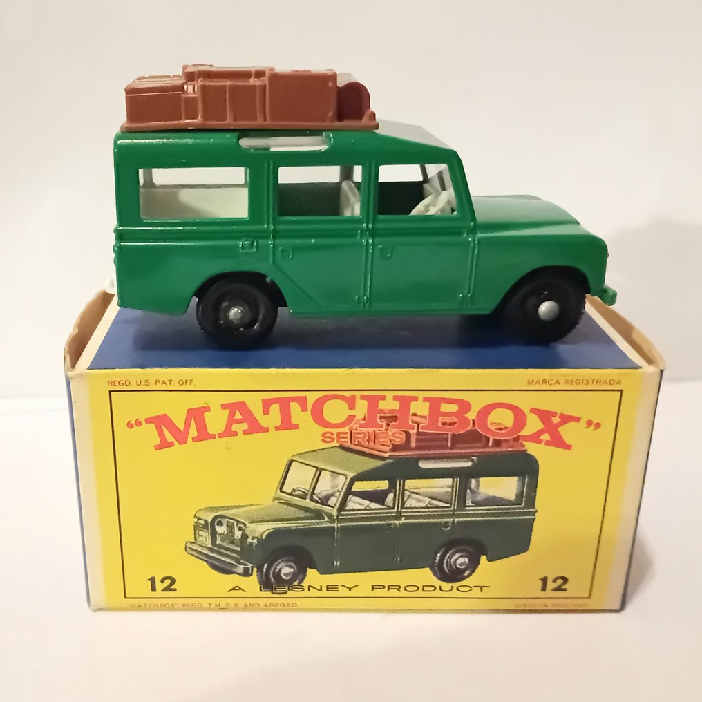 Matchbox 1:64 - Model car (2) - Land Rover Safari (12) Cabin Cruiser and Trailer (9) #2.1