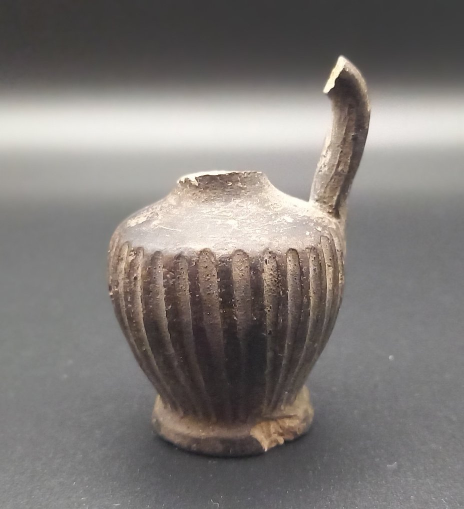 Αρχαία Ελληνικά, Magna Graecia Ιταλικό μικρό κανάτα με ραβδωτό διακόσμηση - Ετροσκαϊκό; - Παιχνίδι για παιδιά; - 50 mm  (χωρίς τιμή ασφαλείας) #1.0