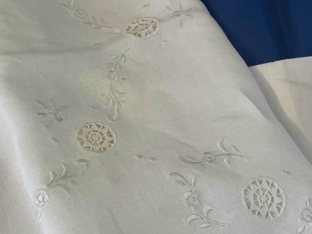 punti utilizzati punto pieno, punto rete, punto ago - Bed sheet (3)  - 260 cm - 233 cm - Sheet with embroidery #3.2