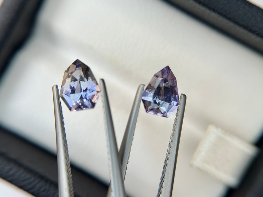 沒有保留價 - 2 pcs 紫羅蘭色 坦桑石 - 1.91 ct - 國際有色寶石協會 (ICA GemLab) - 无热,惊人的搭配 #4.3