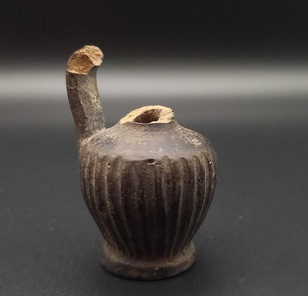 Αρχαία Ελληνικά, Magna Graecia Ιταλικό μικρό κανάτα με ραβδωτό διακόσμηση - Ετροσκαϊκό; - Παιχνίδι για παιδιά; - 50 mm  (χωρίς τιμή ασφαλείας) #1.0