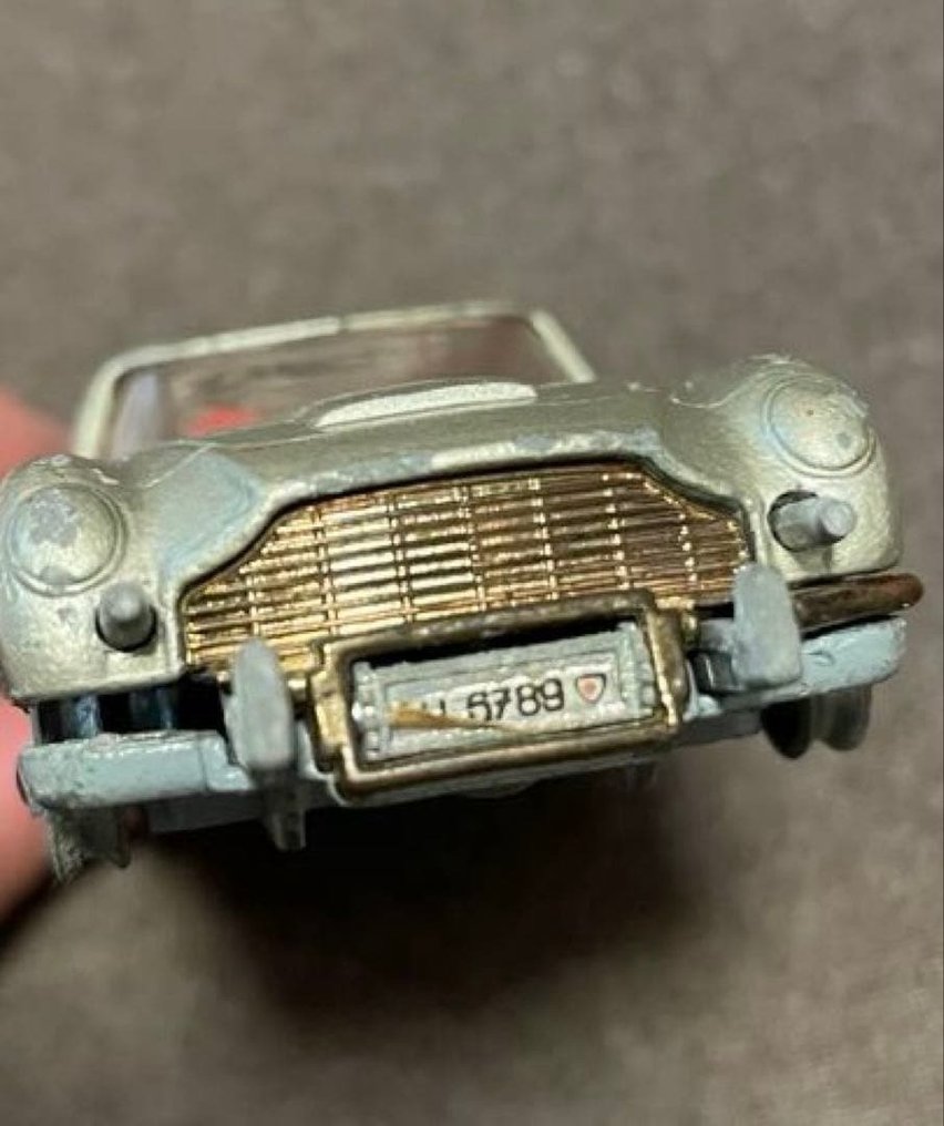 James Bond Aston Martin Diecast Car (1960s) - Corgi legetøj #4.3