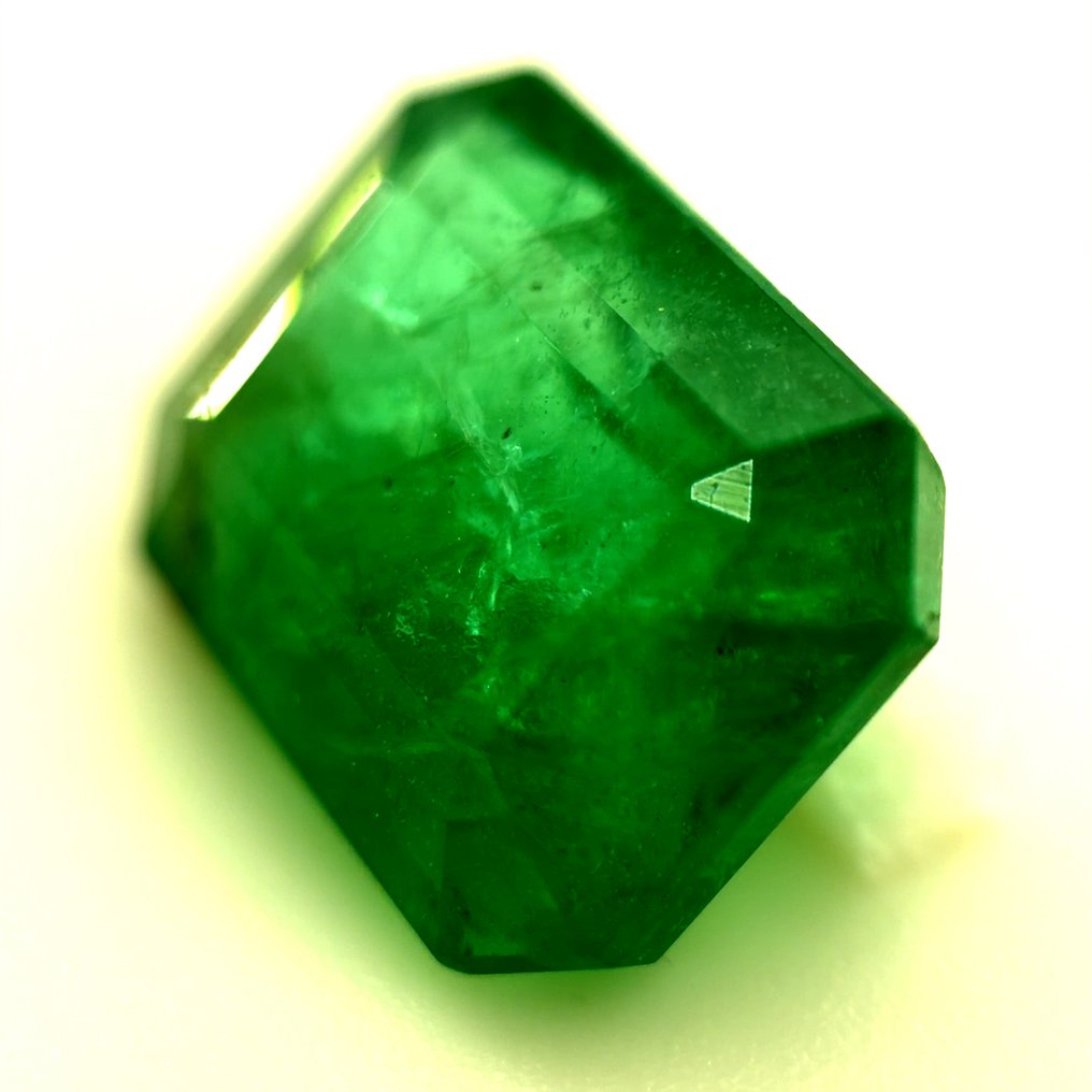 沒有保留價 - 1 pcs 綠色 祖母綠 - 3.38 ct - 國際寶石學院(International Gemological Institute (IGI)) - 天然翡翠 #3.2