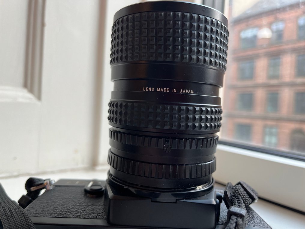 Mamiya ZE-2 + 28-90mm + flash | Analogue camera #4.3