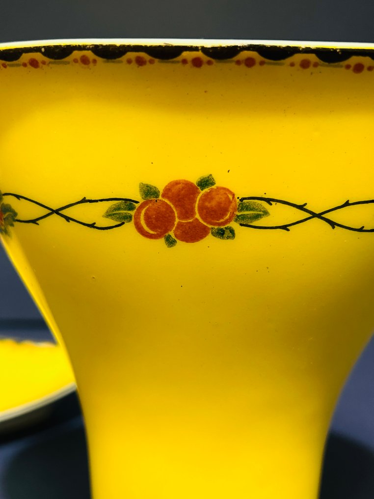 Theodore Haviland France - Geo. Rouard Paris - Centrepiece (2) - Hand-painted centerpiece with matching vase – Geo. Rouard Paris (1910–1929) - Fine Porcelain ( Kaolin) #2.1