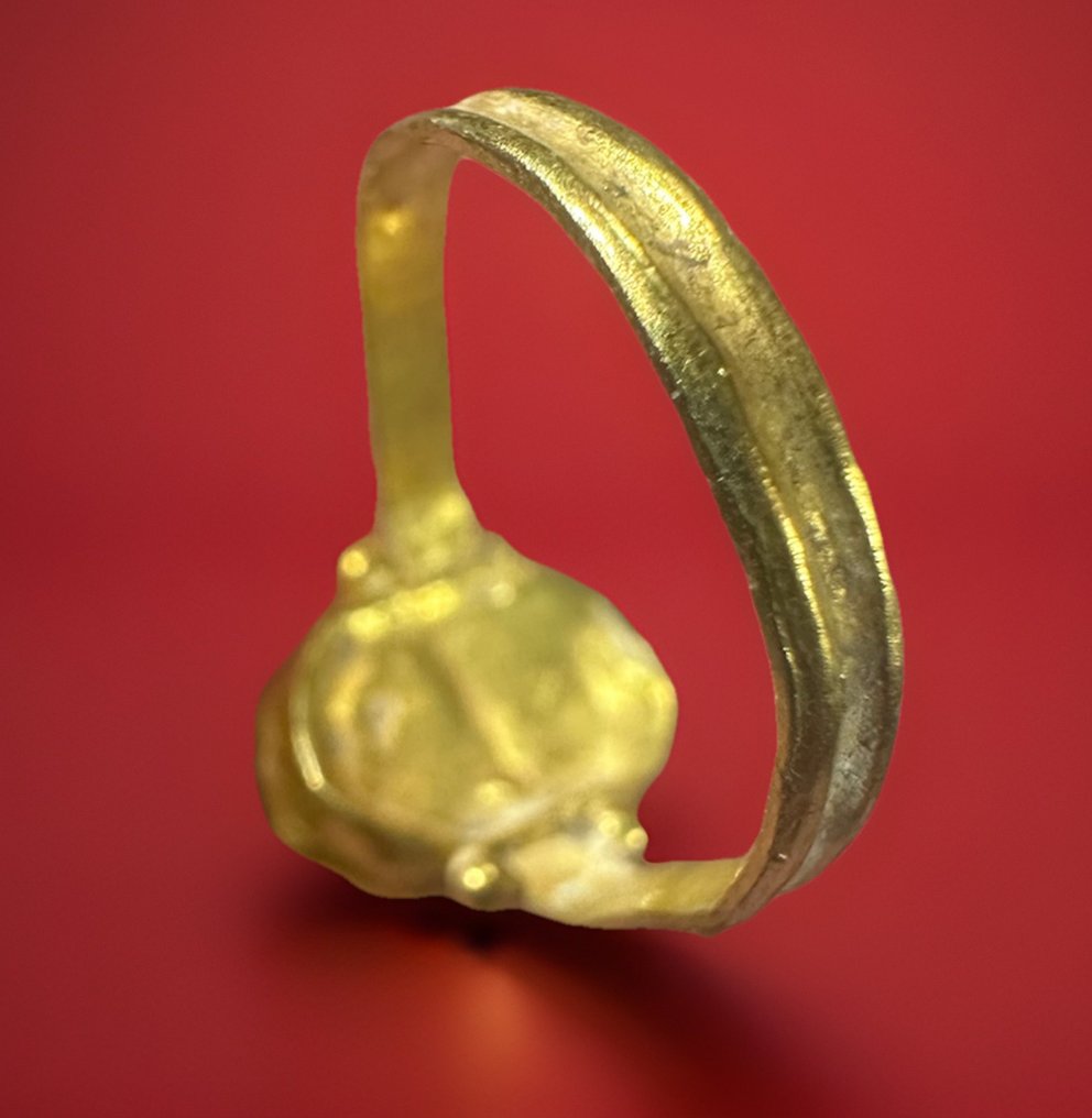 Αρχαία Ρωμαϊκή Επιχρυσωμένο Δαχτυλίδι - Ρωμαϊκό δαχτυλίδι με ανάγλυφο. #3.2