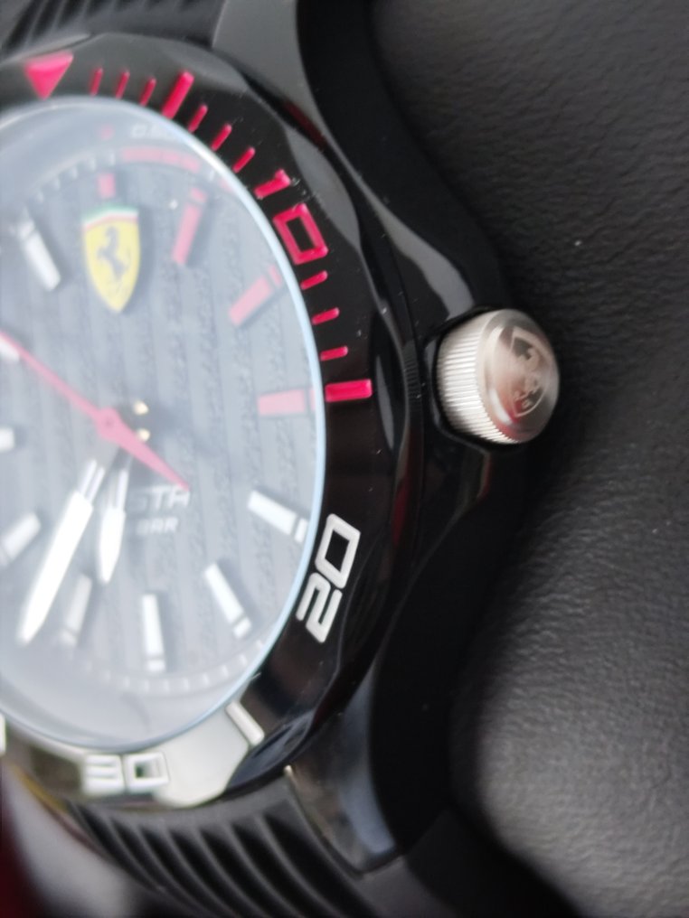 Watch - Ferrari - Pista - 2023 #3.2